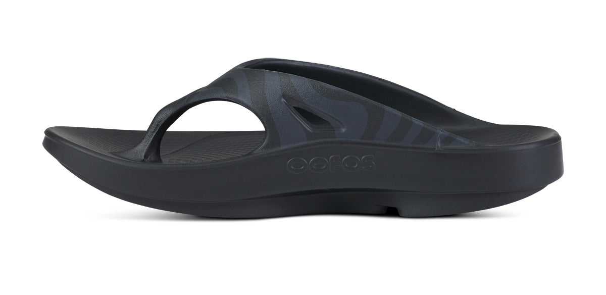 OOFOS BAUER x Women's OOriginal Sport Flip-Flop Sandals - Black Asphalt
