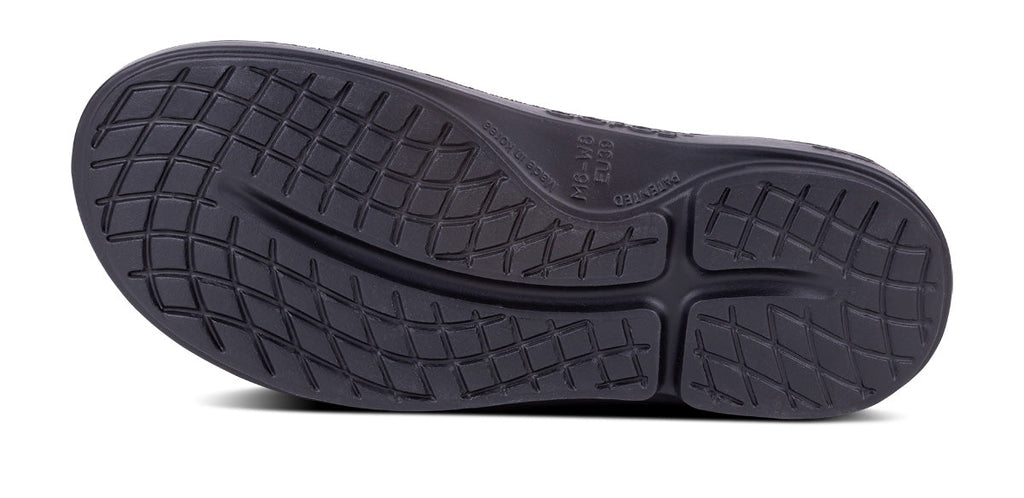 OOFOS Women's OOcloog Clog - Black