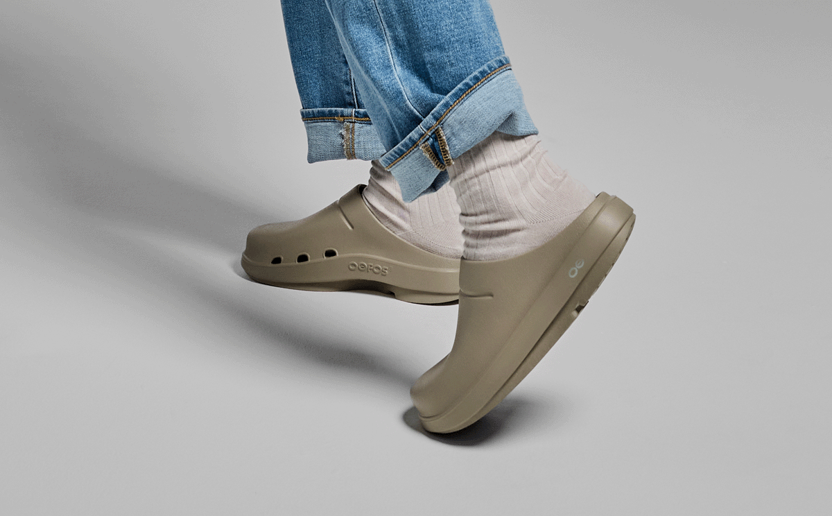 OOFOS Women's OOcloog Clog - Nomad