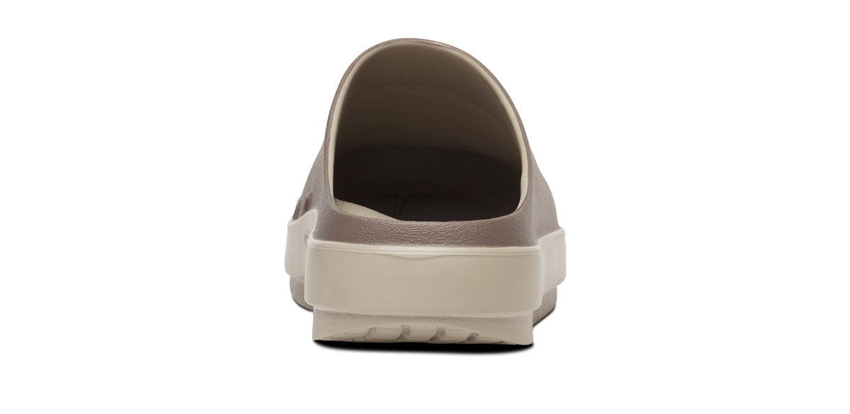 OOFOS Women's OOcloog Stacked Clog - Portobello