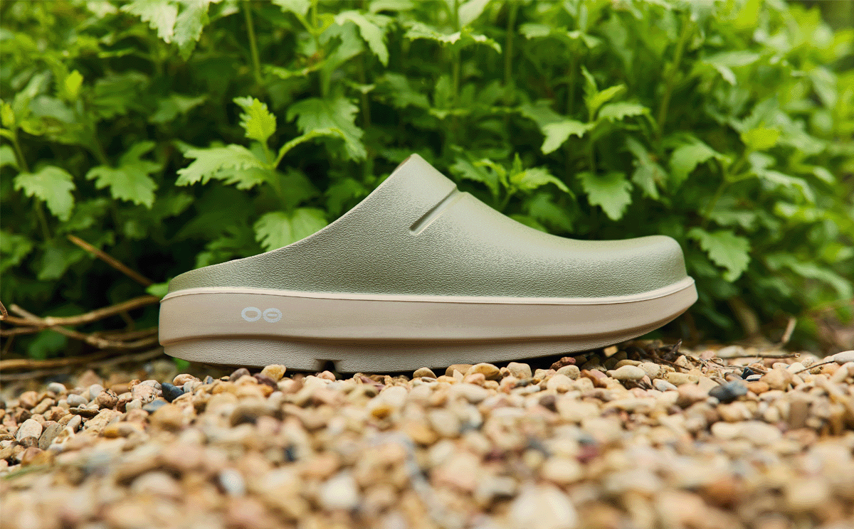 OOFOS Men's OOcloog Stacked Clog - Foliage