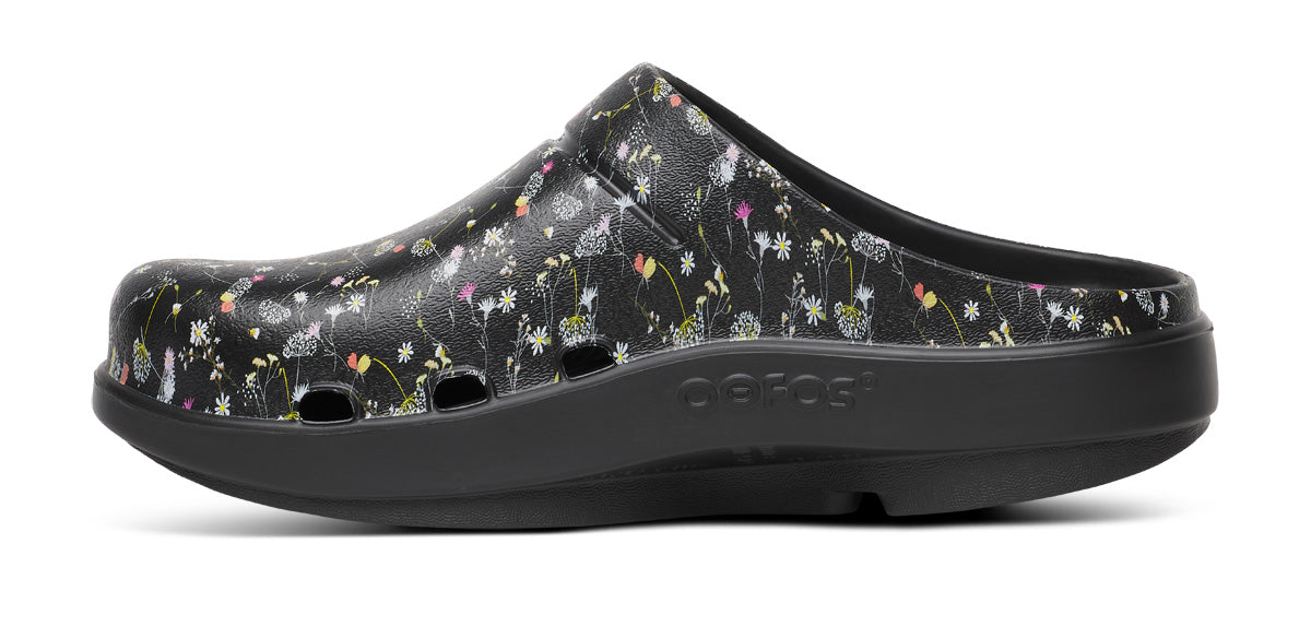 OOFOS Women's OOcloog Limited Edition Clog - Meadow
