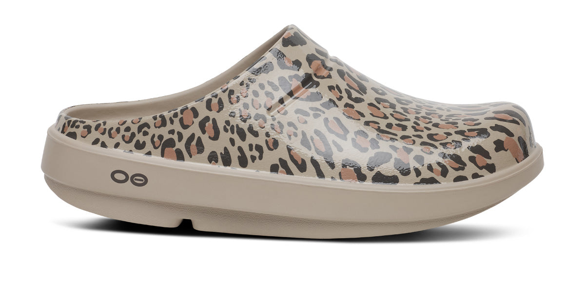 OOFOS Women's OOcloog Limited Edition Clog - Nomad Leopard