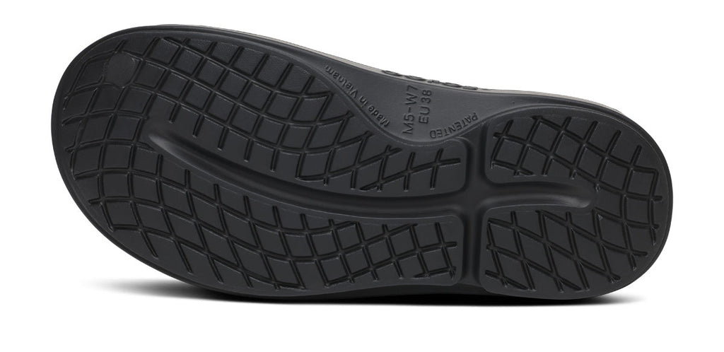 OOFOS Women's OOcloog Limited Edition Clog - Pebble