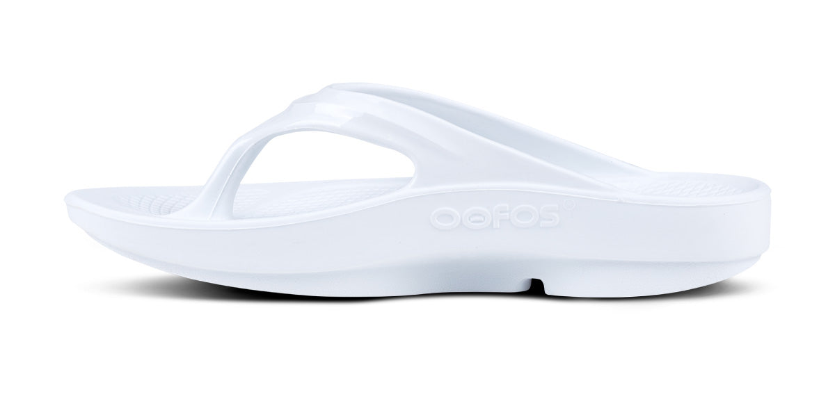 OOFOS Women's OOlala Flip-Flop Sandals - White