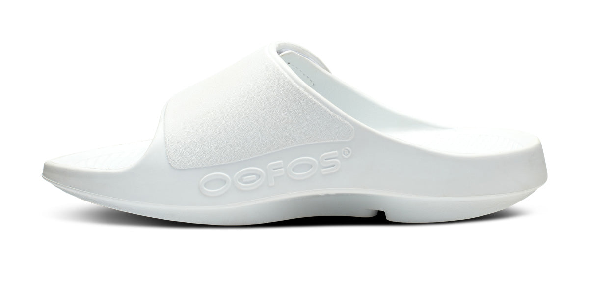 OOFOS Men's OOahh Sport Flex Slide Sandals - White