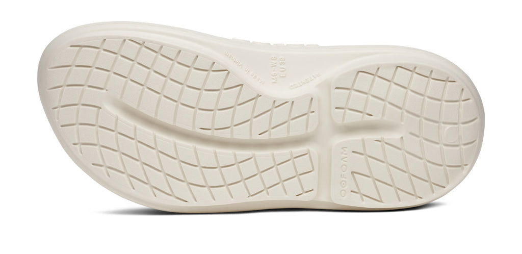 OOFOS Women's OOyea Slide Sandal - Chalk