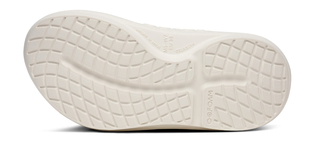OOFOS Men's OOriginal PLUS Flip-Flop Sandals - Chalk