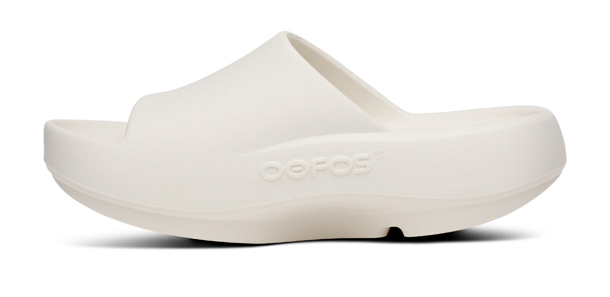 OOFOS Women's OOahh PLUS Slide Sandal - Chalk