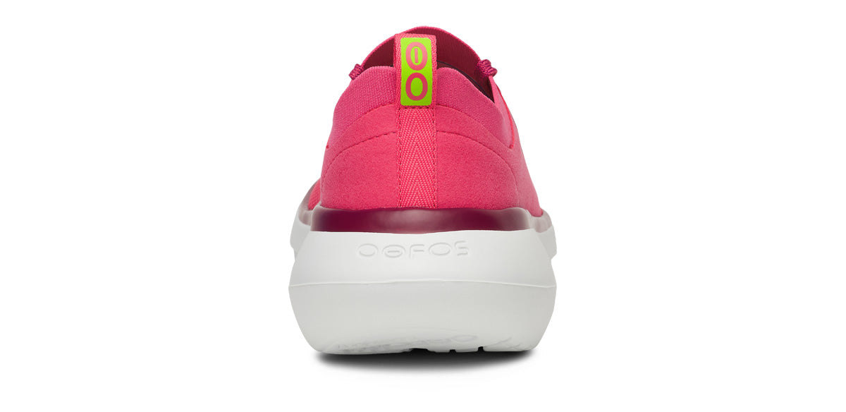 OOFOS Women's OOmy Stride Sneakers - Neon Berry