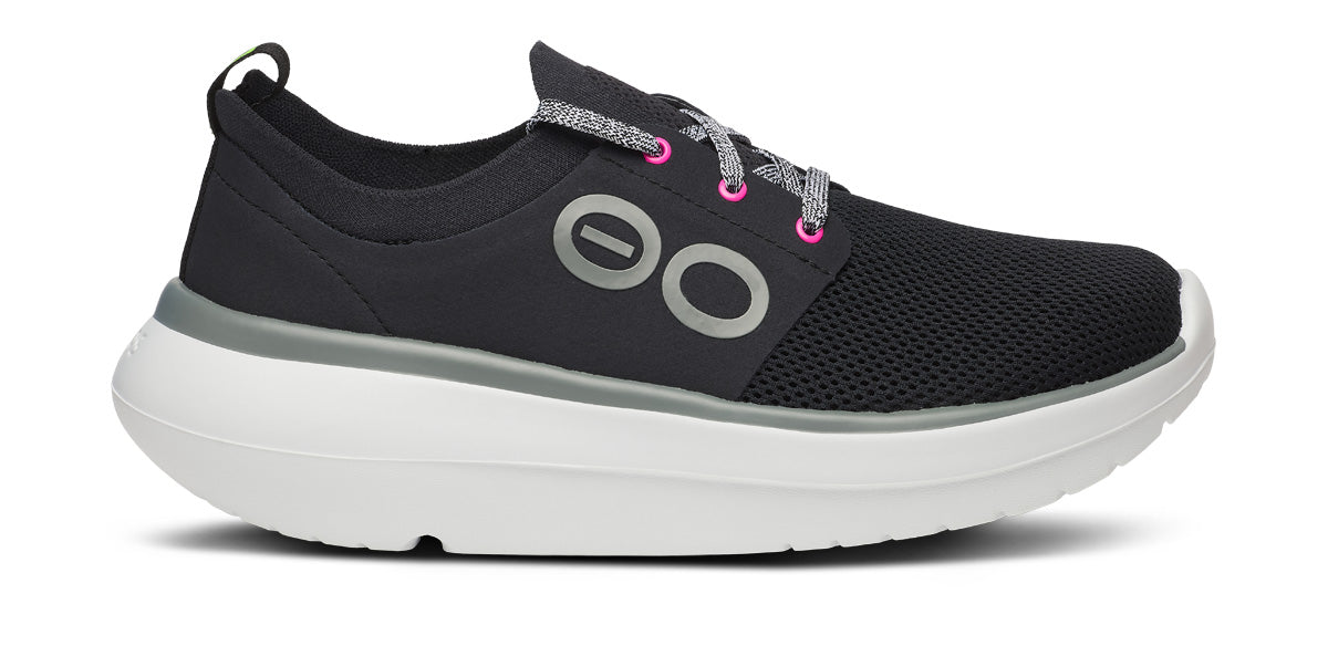 OOFOS Women's OOmy Stride Sneakers - White Black