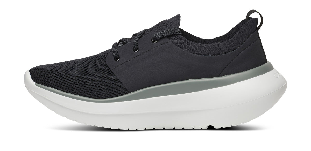 OOFOS Men's OOmy Stride Sneakers - White Black