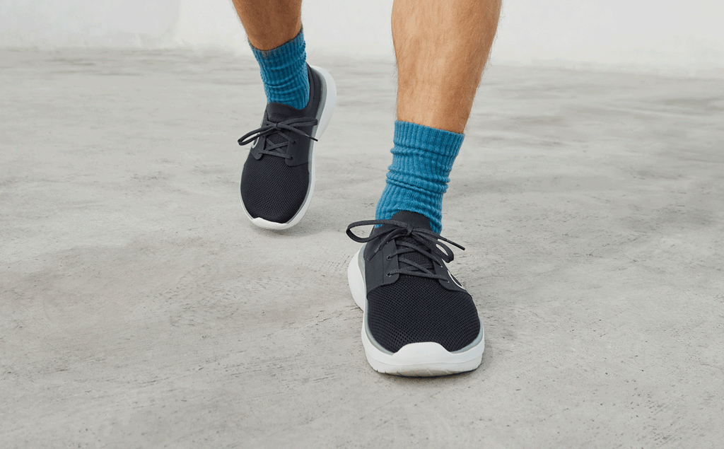 OOFOS Men's OOmy Stride Sneakers - White Black