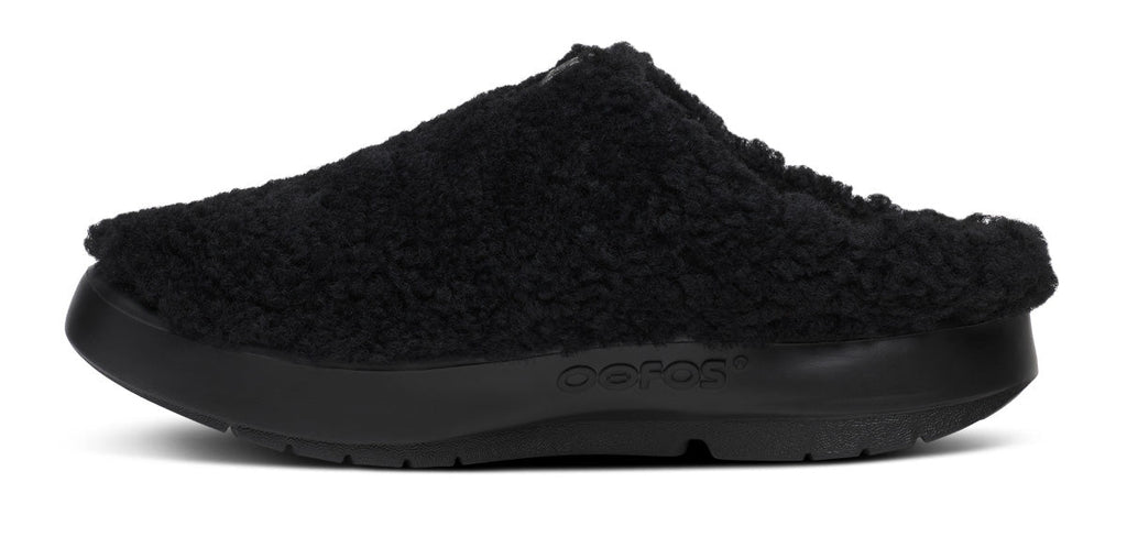 OOFOS Women's OOcoozie Sherpa Mule Slippers - Black