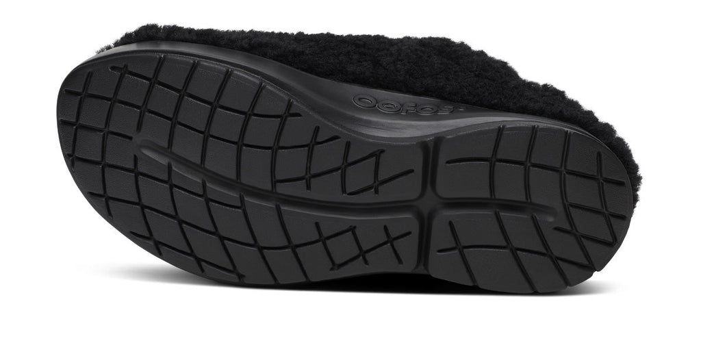 OOFOS Women's OOcoozie Sherpa Mule Slippers - Black
