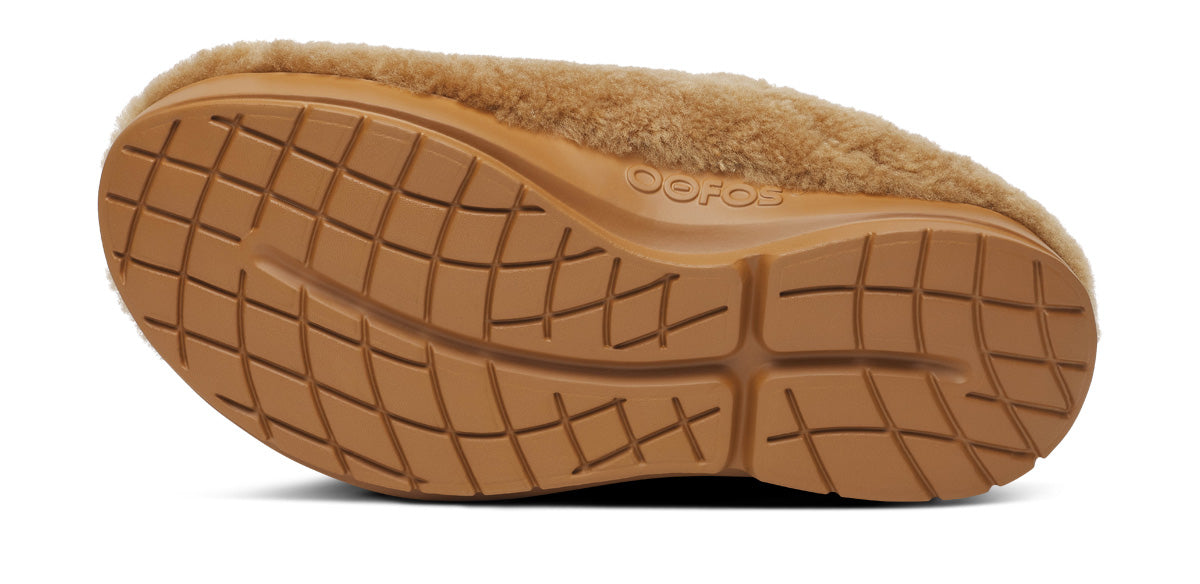 OOFOS Women's OOcoozie Sherpa Mule Slippers - Café Spice