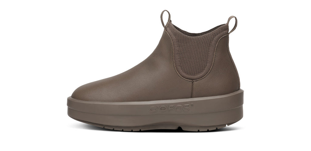 OOFOS Women's OOmega Leather Londoner Boots - Truffle