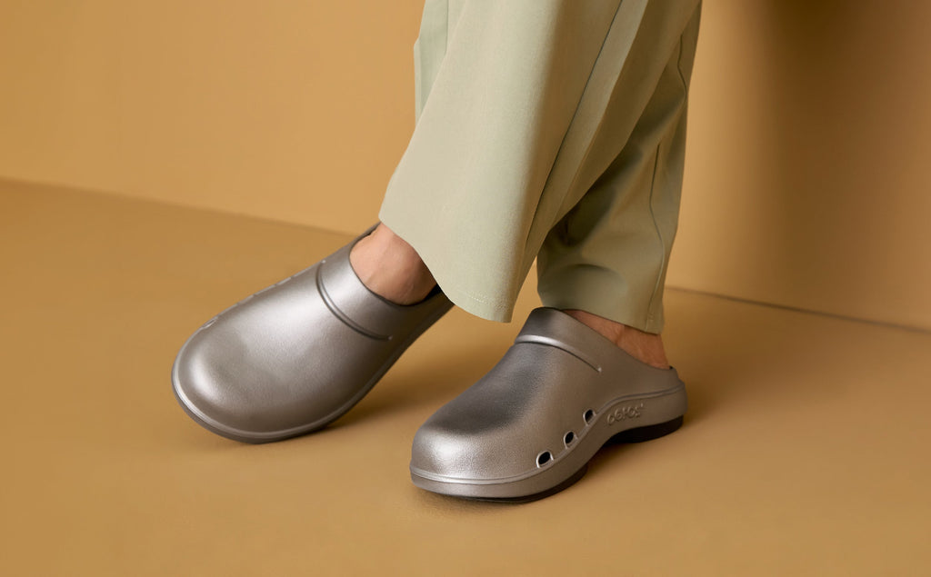 OOFOS Women's OOcloog Luxe Clog - Basalt