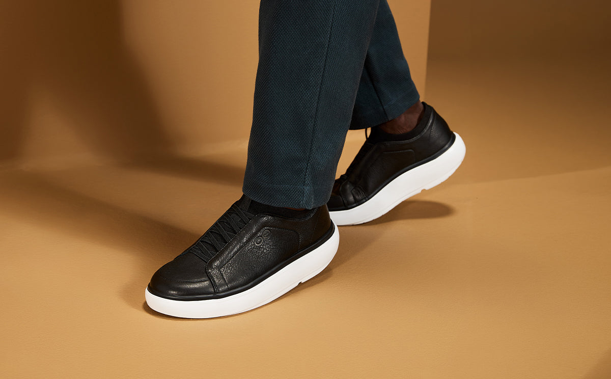 OOFOS Men's Club+ Leather Sneakers - White Black