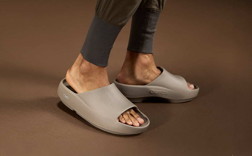 OOFOS Men's OOahh PLUS Slide Sandal - Driftwood