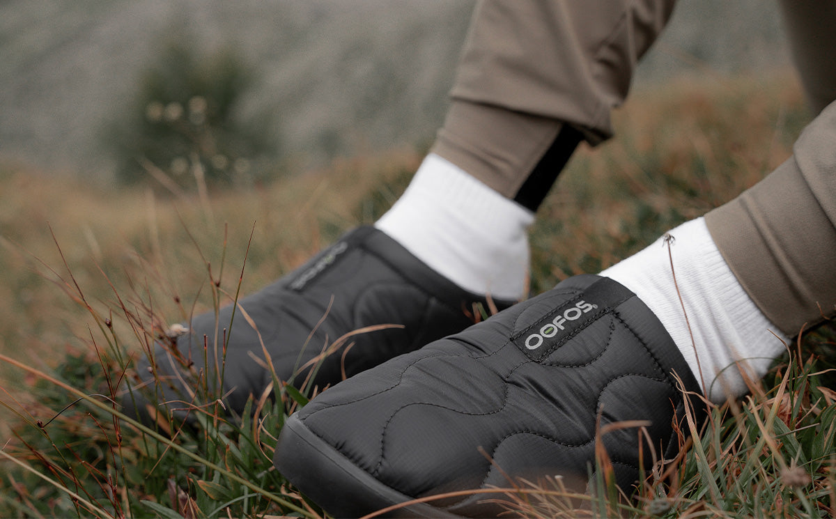 OOFOS Men's OOcoozie Thermo Mule Slippers - Black