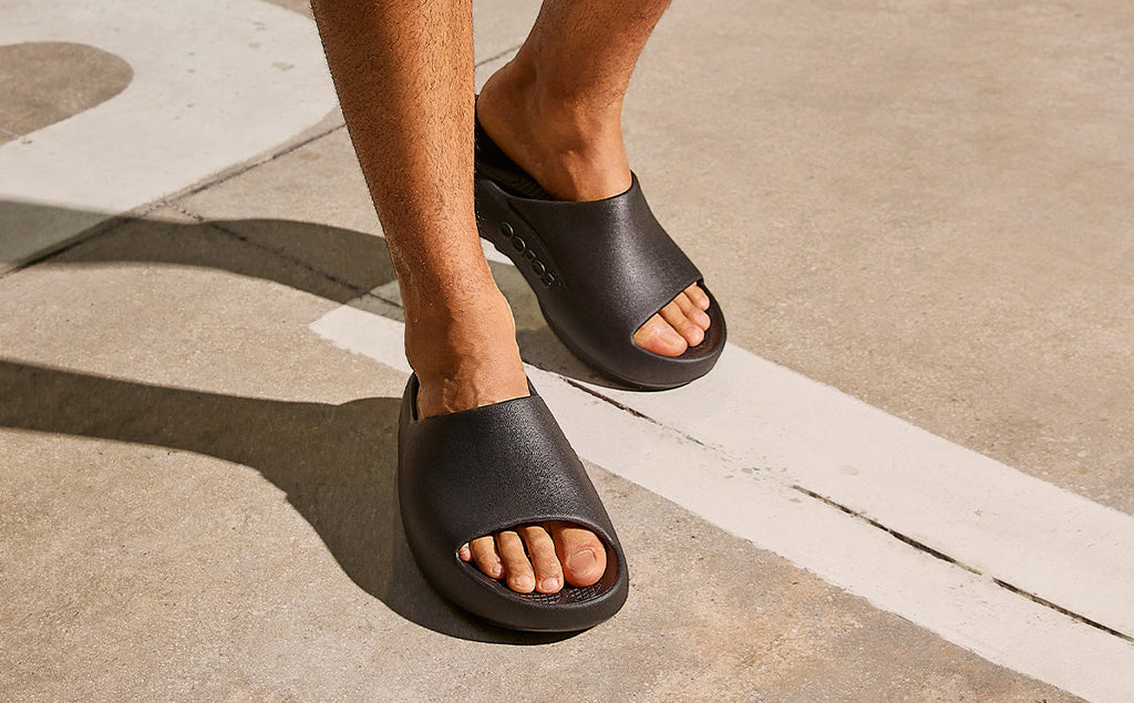 OOFOS Men's OOahh PLUS Slide Sandal - Black