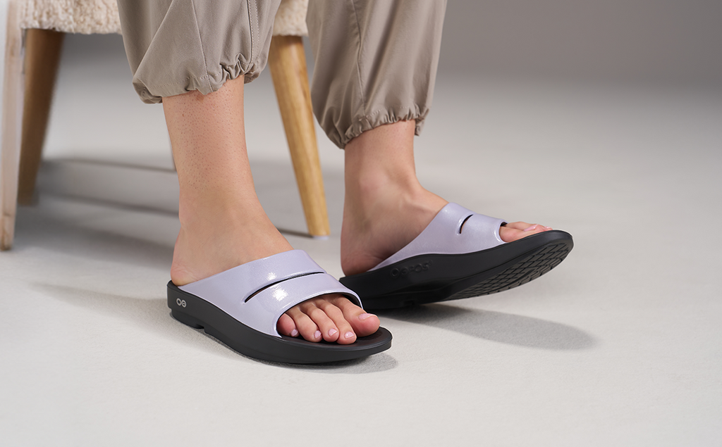 OOFOS Women's OOahh Luxe Slide Sandal - Lavender Bliss