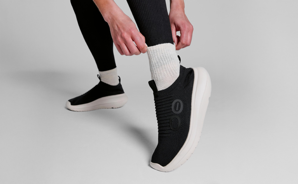 OOFOS Women's OOmy Zen Sneakers - Chalk Black