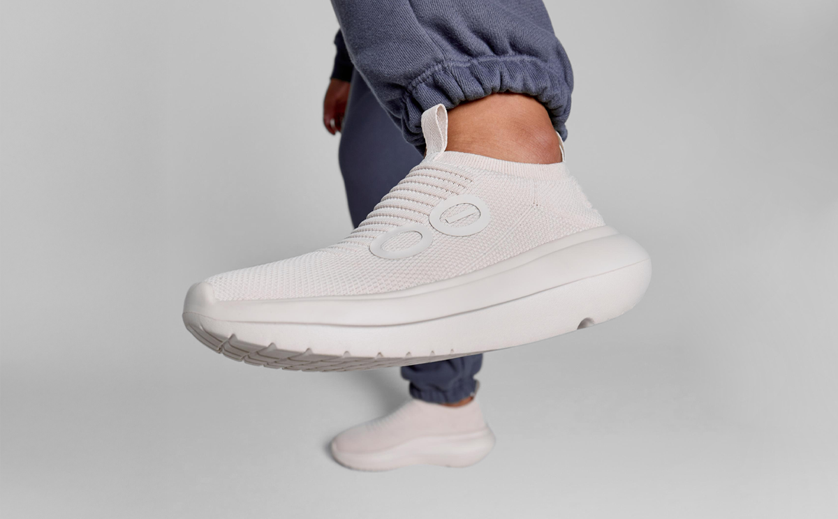 OOFOS Women's OOmy Zen Sneakers - Chalk