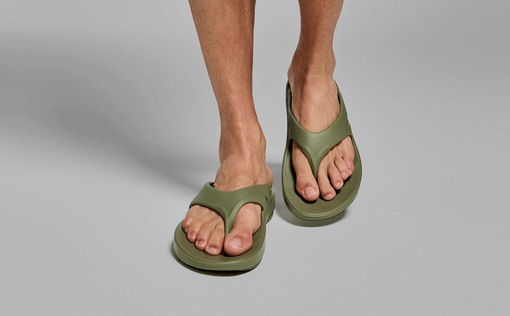 OOFOS Men's OOriginal Flip-Flop Sandals - Foliage