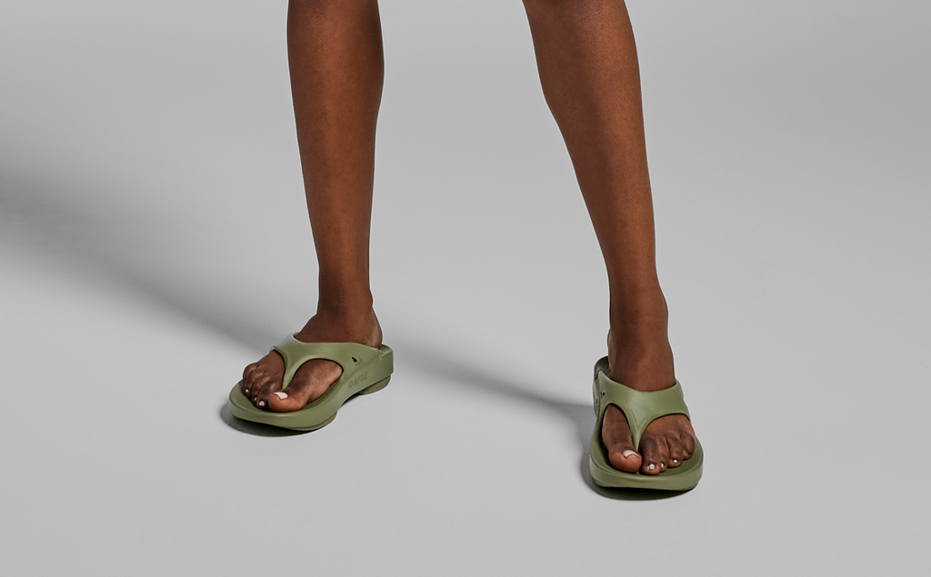 OOFOS Women's OOriginal Flip-Flop Sandals - Foliage